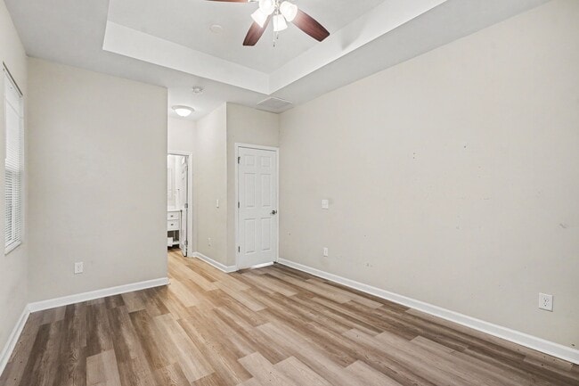 Photo - 635 Johns Ln