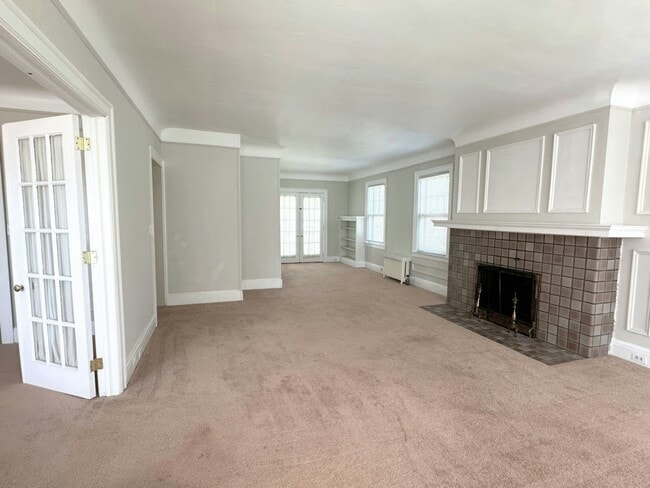 421 Rivard Blvd Unit 2