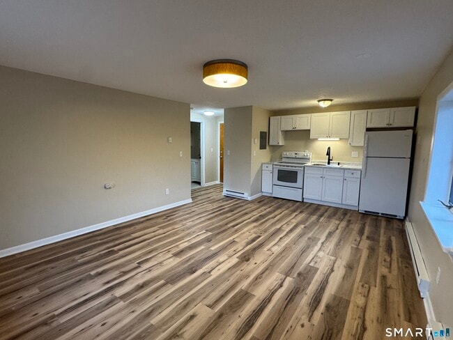 Photo - 143 Main St Unit D