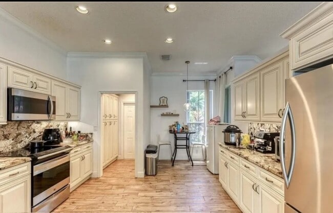 Photo - 5333 SW 34th Ave