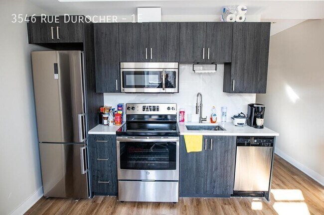 Photo - 3546 Rue Durocher Unit 1E