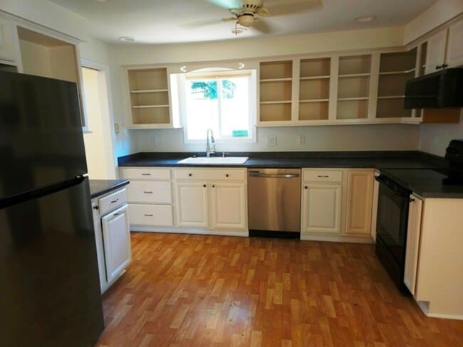 Photo - 3Bd/2Ba Single Story Home-Available soon!