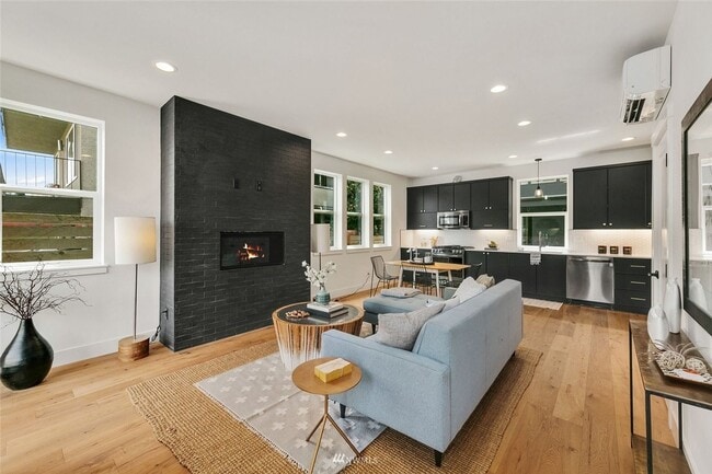 Photo - 3bd/1.75ba Seattle Townhome