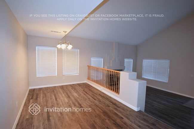 Photo - 7805 Robinglen Ave