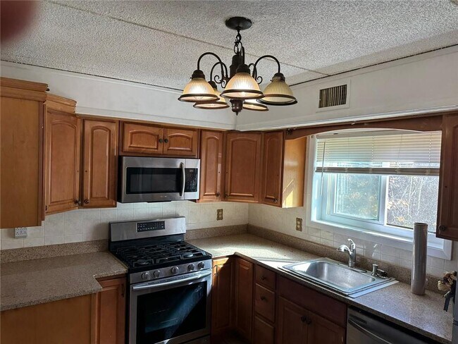 Photo - 54 Omni Parc Dr