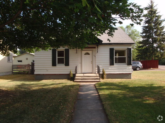 Building Photo - House near U of M