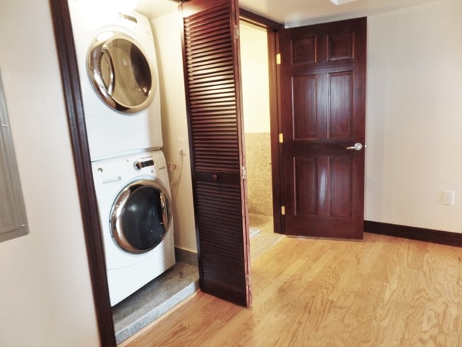 Building Photo - Gallery 3450 Rental