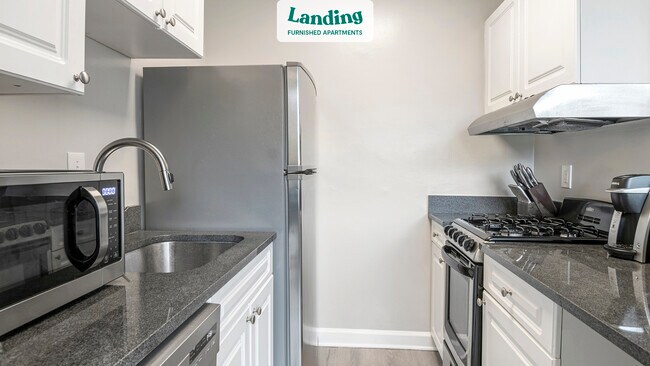 Photo - 1200 S Courthouse Rd Unit 406.711428