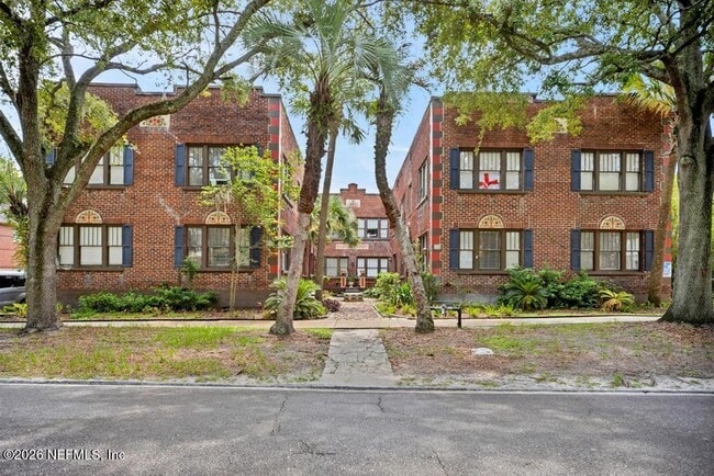 Building Photo - 2738 Riverside Ave Unit 6-0