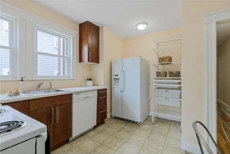 Photo - 85 Lawton St Unit 1