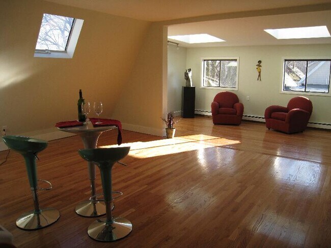 Photo - 10 Evergreen Ave