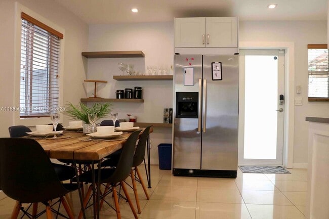 Photo - 601 NW 116th St