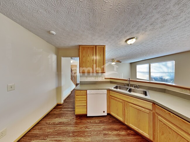 Photo - 5823 Coldcreek Dr