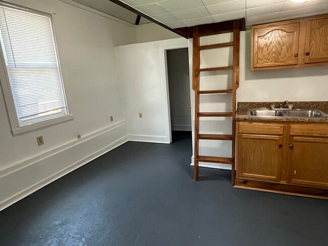 Photo - 15 N Locust St Unit C