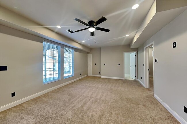 Photo - 230 Lembeth Ct