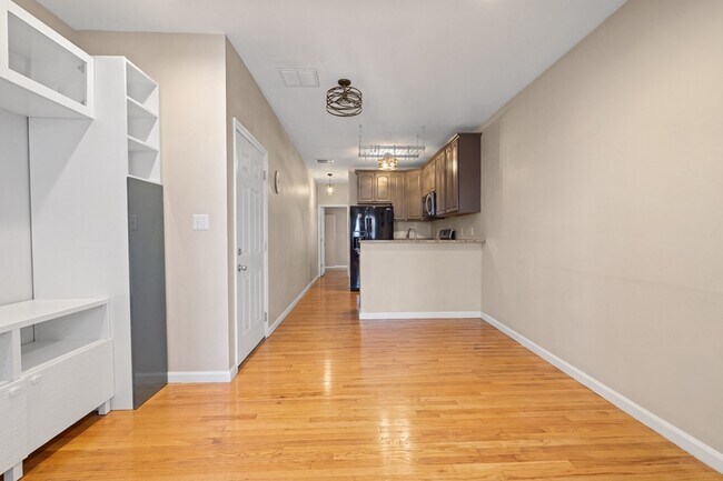 136 New York Ave