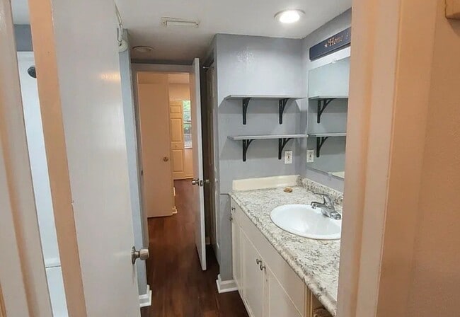 Photo - 824 Valencia Ave