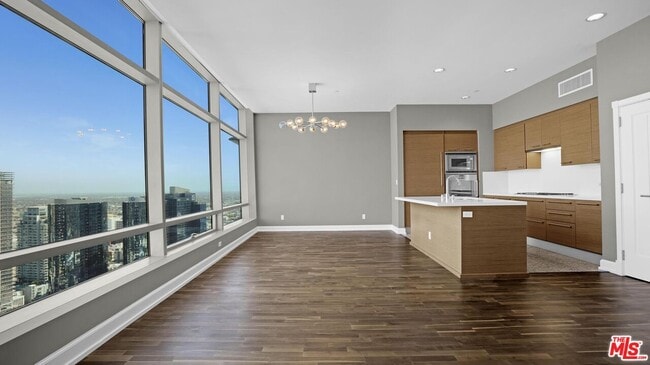 Building Photo - 900 W Olympic Blvd Unit 39C