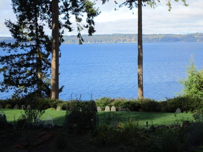 Photo - 3722 Forest Beach Dr NW