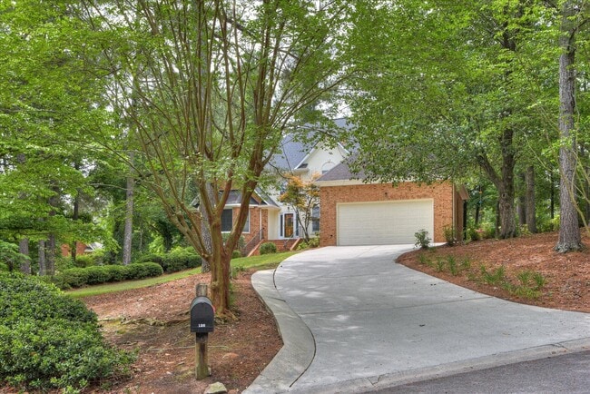 126 Dewberry Ln