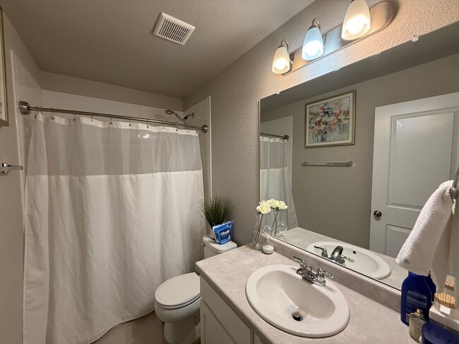 Photo - 4 Bed 3 Bath Home Minutes Away from Ft. Carson, Peterson SFB , & Schriever SFB!!