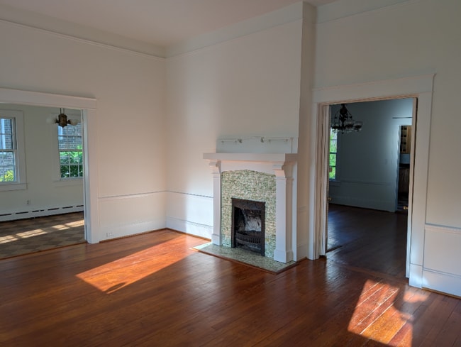 Photo - 809 Simpson St