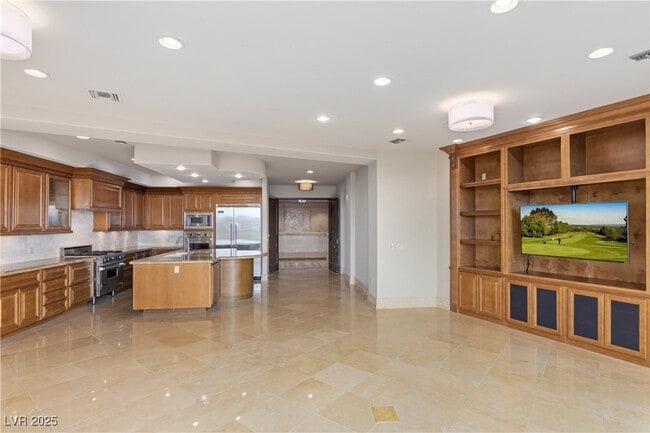 Building Photo - 9101 Alta Dr Unit 16 Rental
