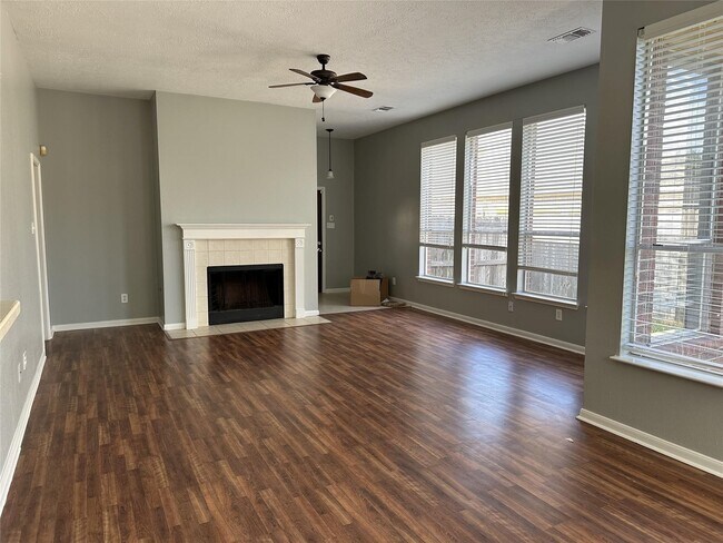 Building Photo - 1607 Bonnie Lea Ln