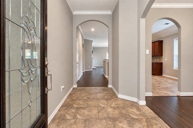 42 Black Swan Ct