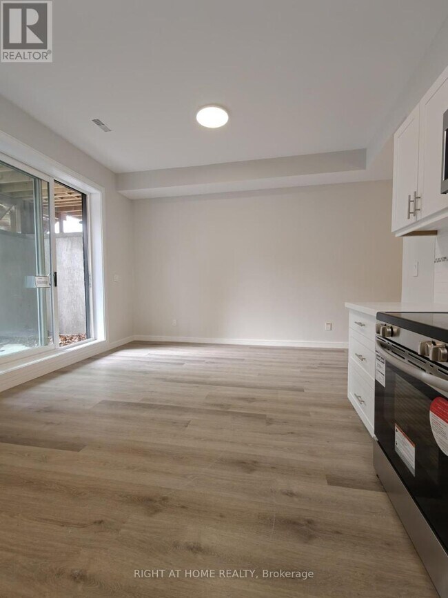 Photo - 3515 St Clair Ave E
