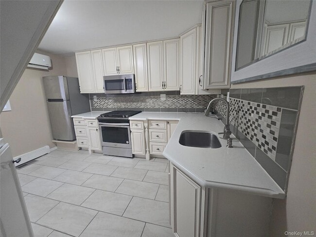 Photo - 19 Cardinal Ln