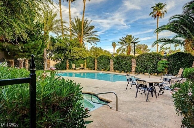 Building Photo - 3135 S Mojave Rd Unit 218