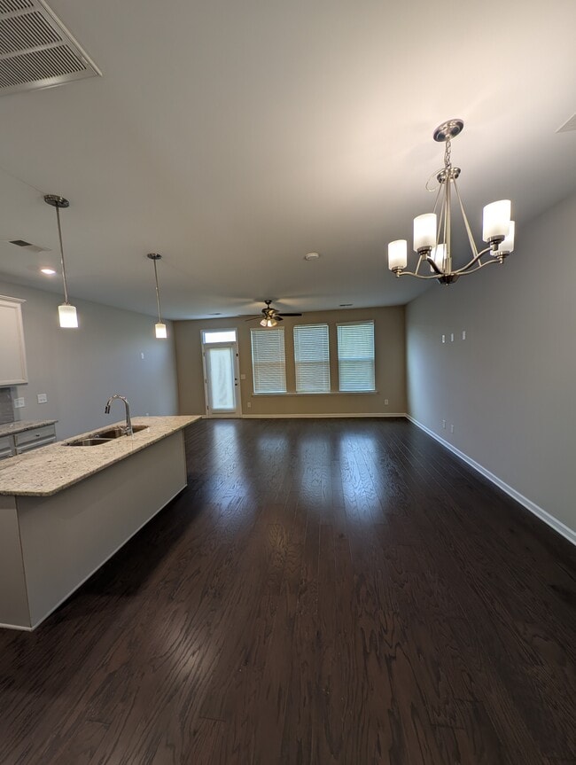 Photo - 204 Netherlands Blvd