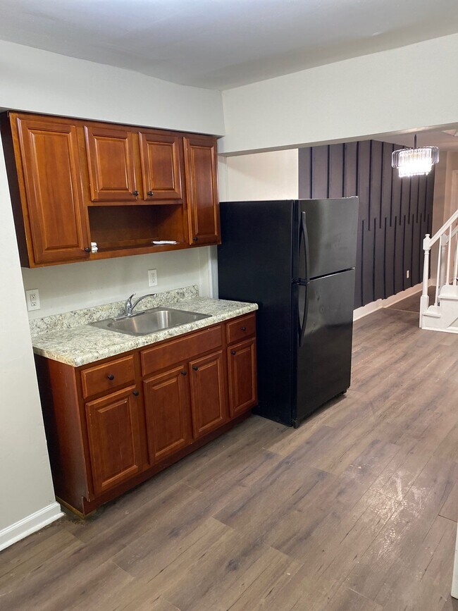 Photo - 1817 McHenry St