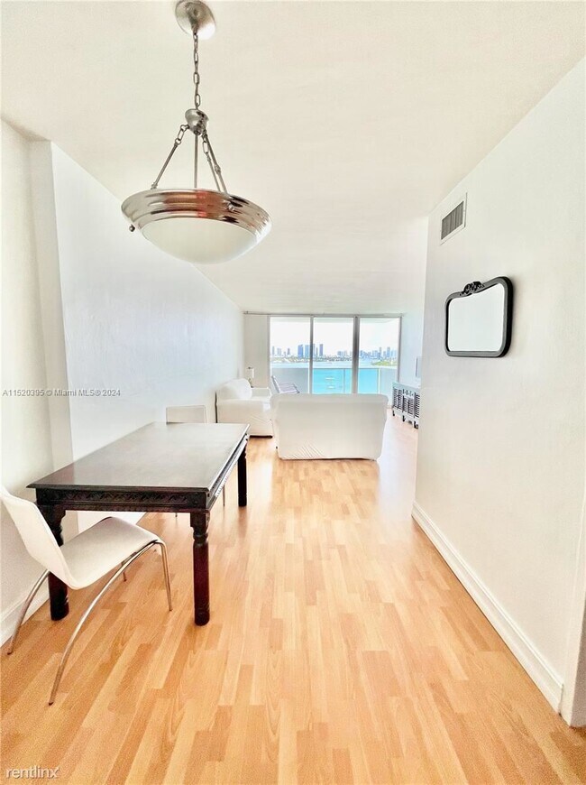 Photo - 1 br, 1 bath Condo - 1200 West Ave Apt 904 Unidad Apt 904