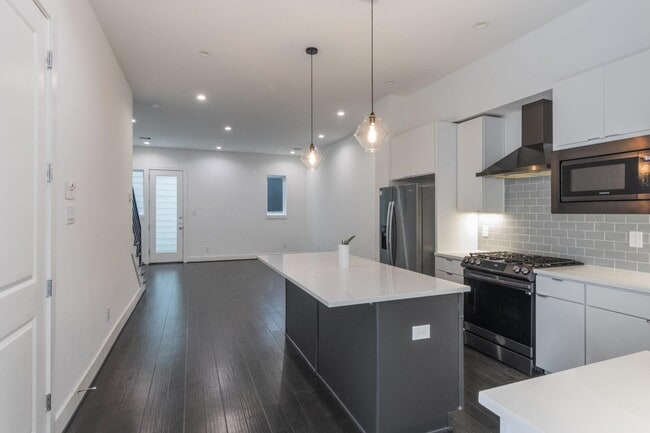 Photo - 5841 Dolores St