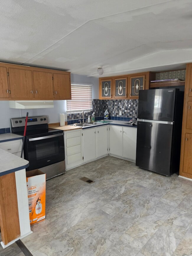 Photo - 102A Wilhowie Dr