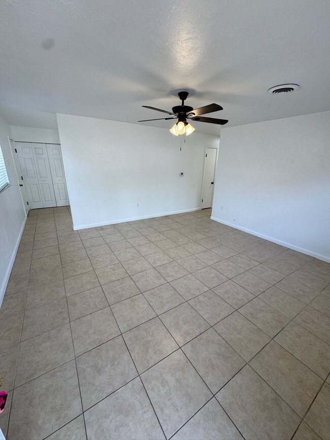 Photo - 1702 NE 71st St