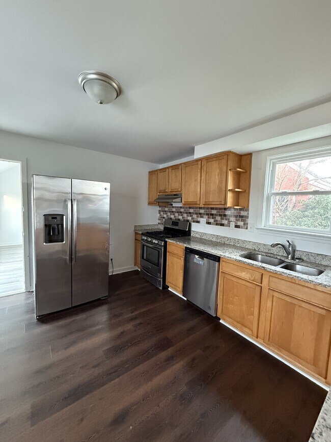 Photo - 9631 Worth St