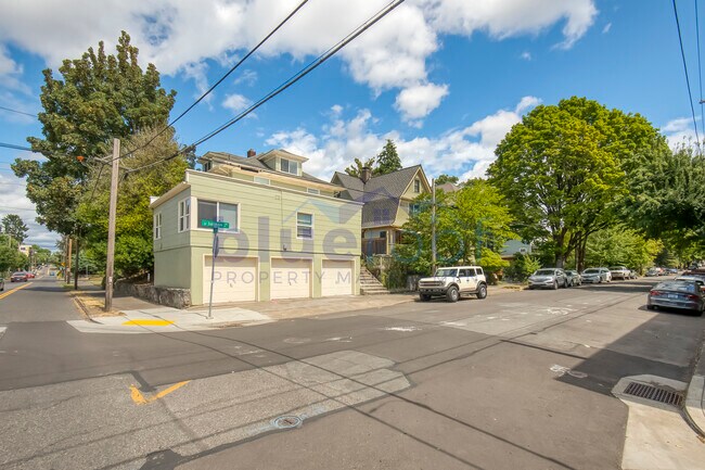 2005-2007-2007 SE Salmon St Unidad C
