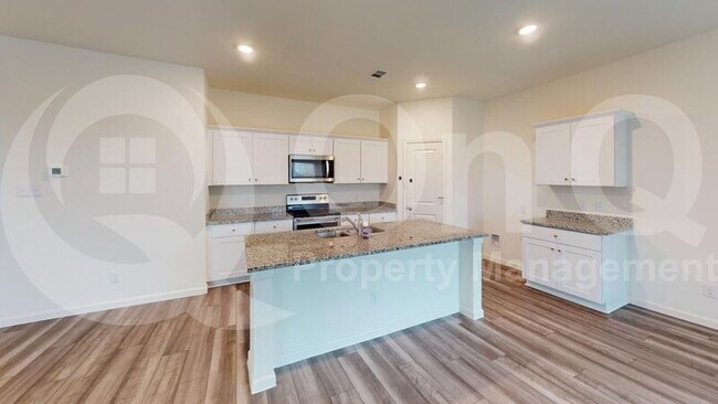 Photo - 319 Pennsylvania Ave