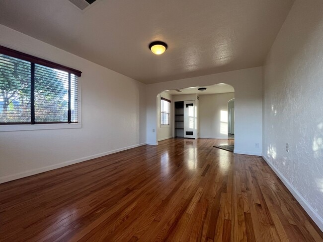 Photo - Pet Friendly! 2 Bed, 1 Bath Home with a Fu...
