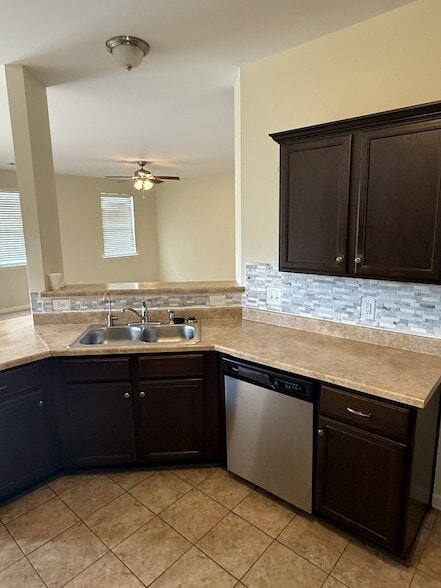 Photo - 1629 Robindale Dr