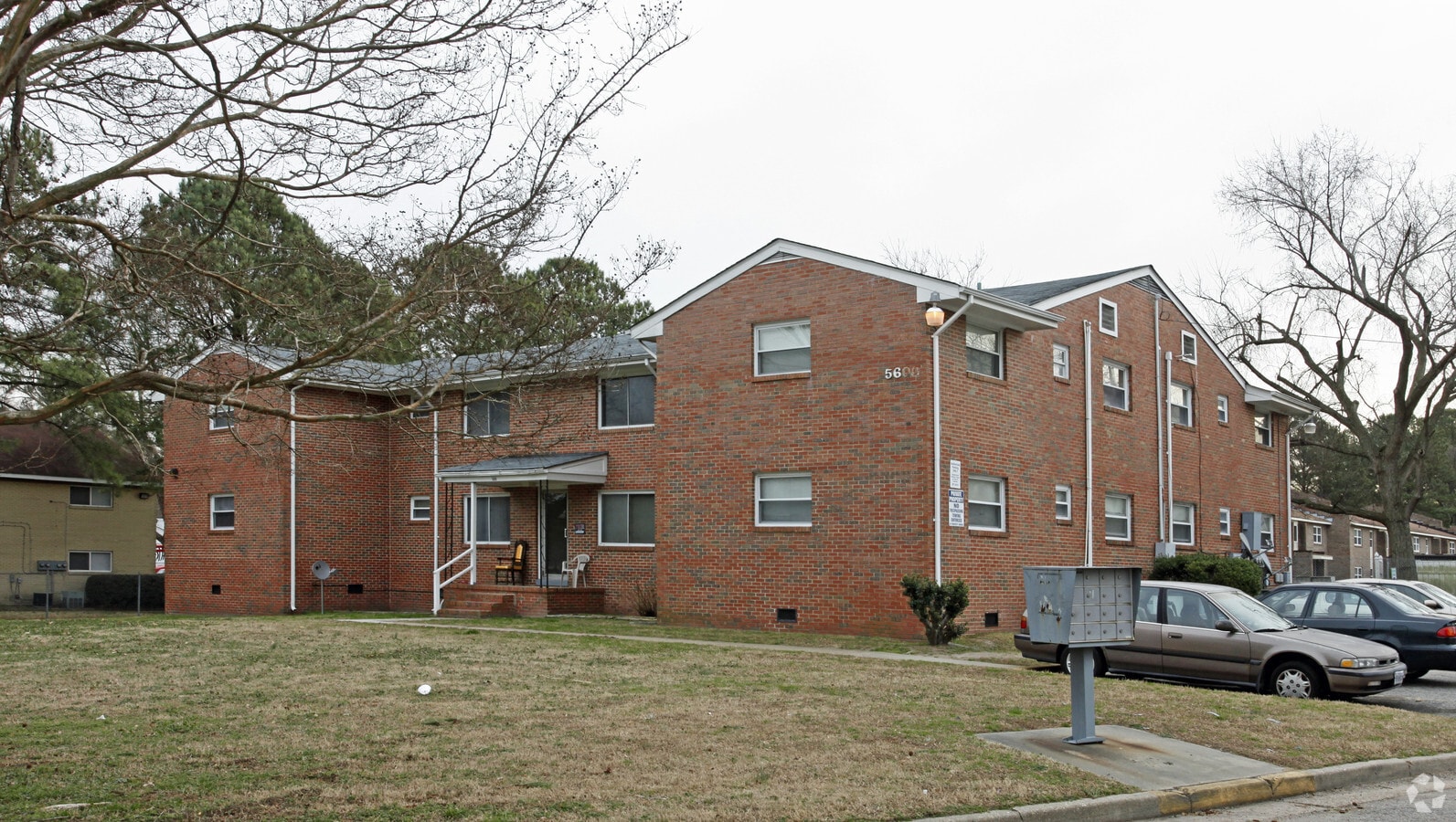 Photo - Raylaine Manor Apartments