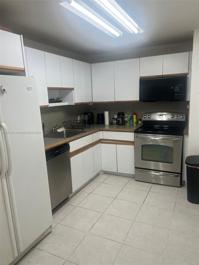 Photo - 3375 N Country Club Dr Unit 407