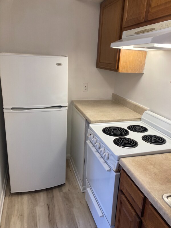 Photo - 460 Wells Dr Unit D