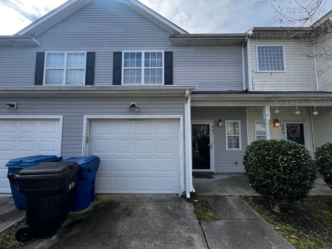 Garage Townhouse - Garage Townhouse