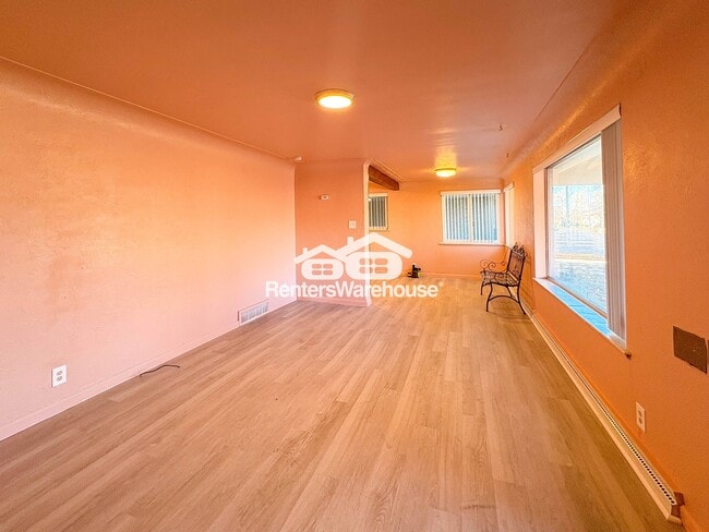 Photo - 420 Zenobia St