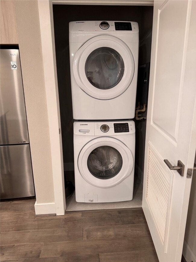 Photo - 4819 Caroline St Unidad 103