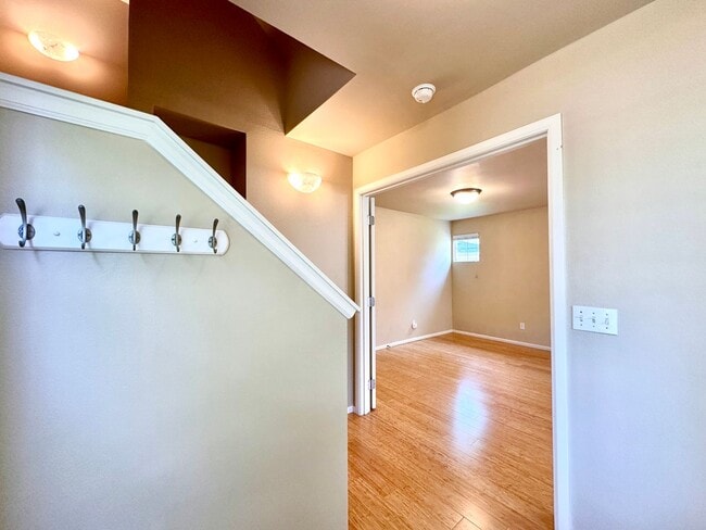 Photo - 3bd/2.5ba Sammamish Townhouse